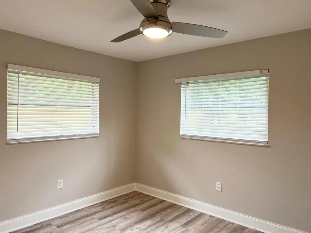 3421 NW 25th Terrace