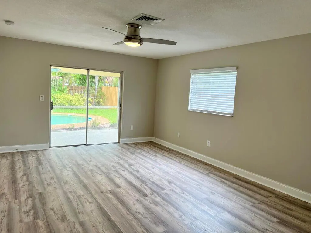 3421 NW 25th Terrace