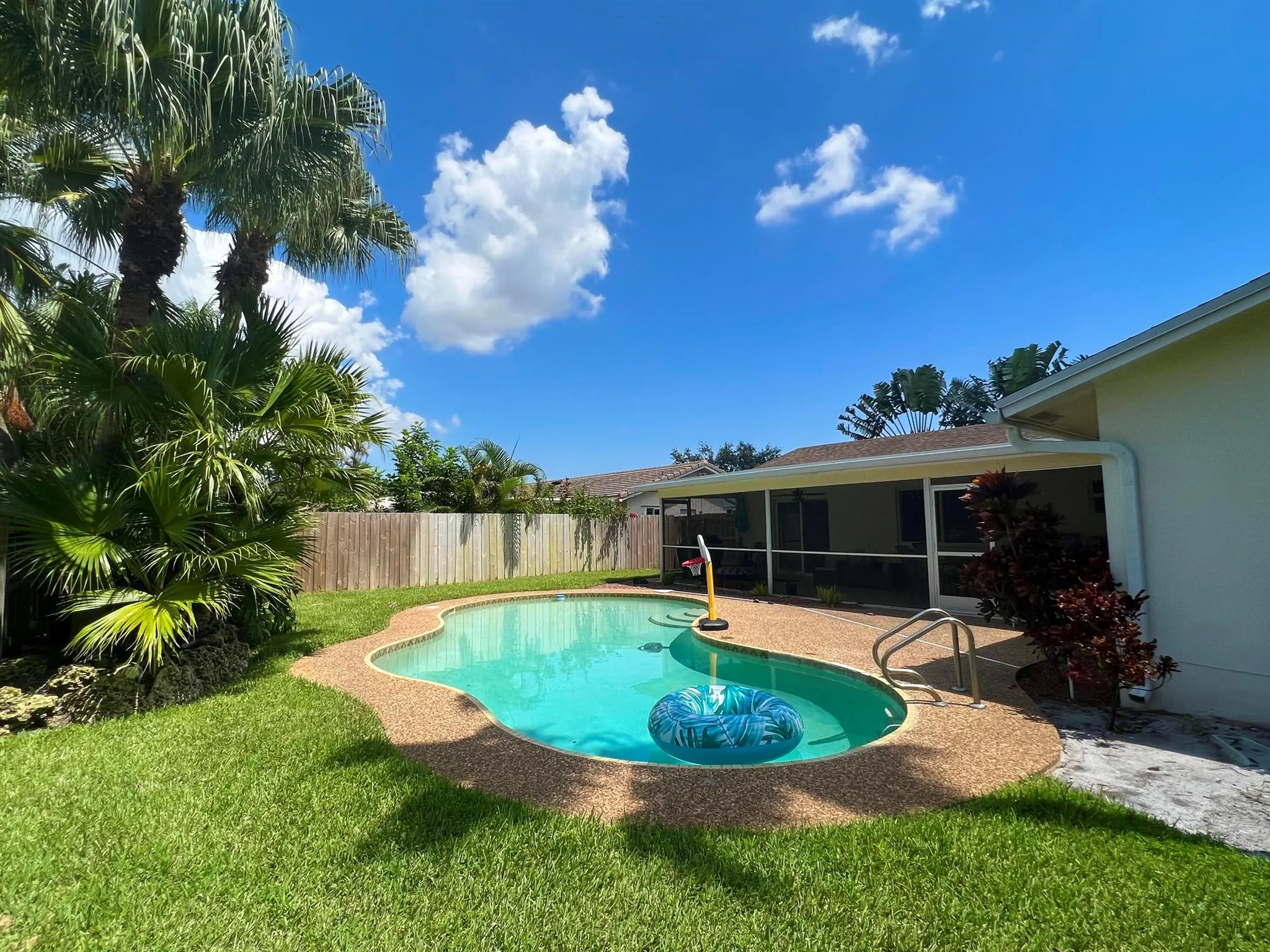 3421 NW 25th Terrace