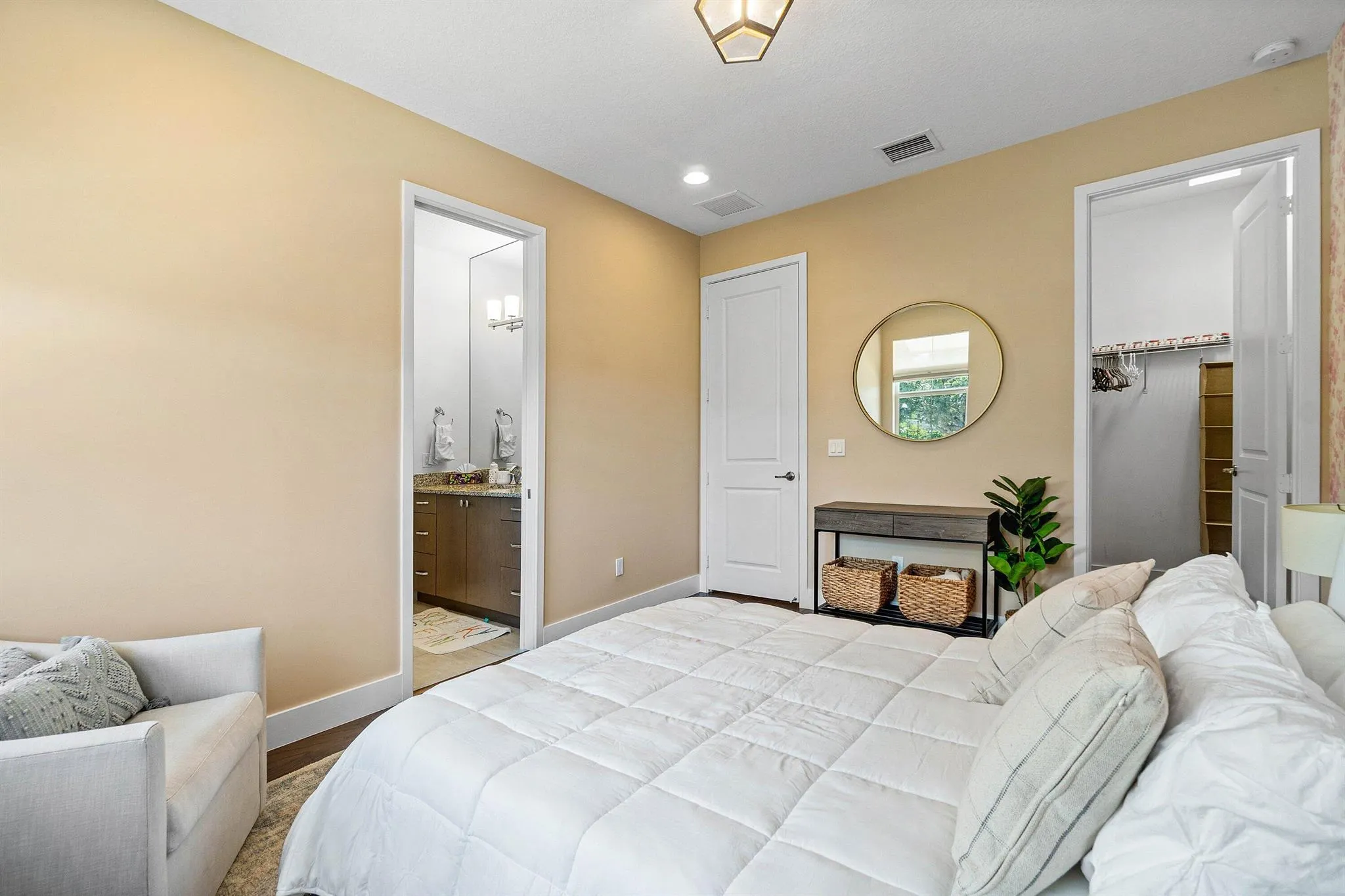 11401 Pointe Midtown Drive