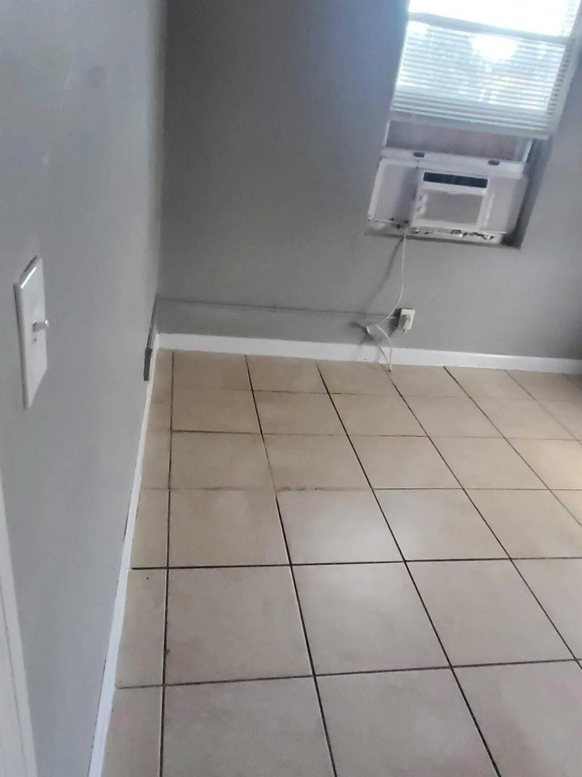 1232 W 35th Street