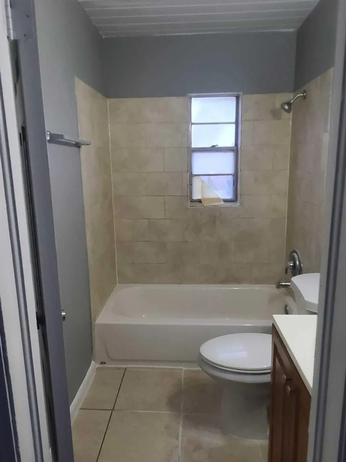 1232 W 35th Street