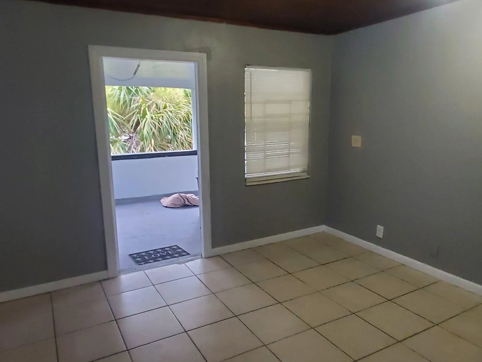 1232 W 35th Street