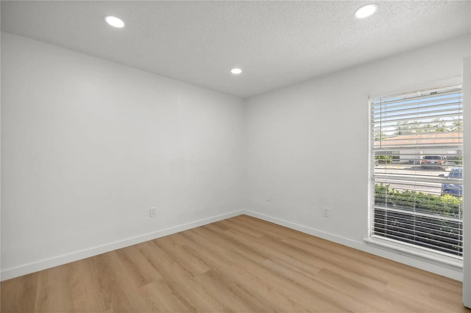 5425 SE 30th Place, #B