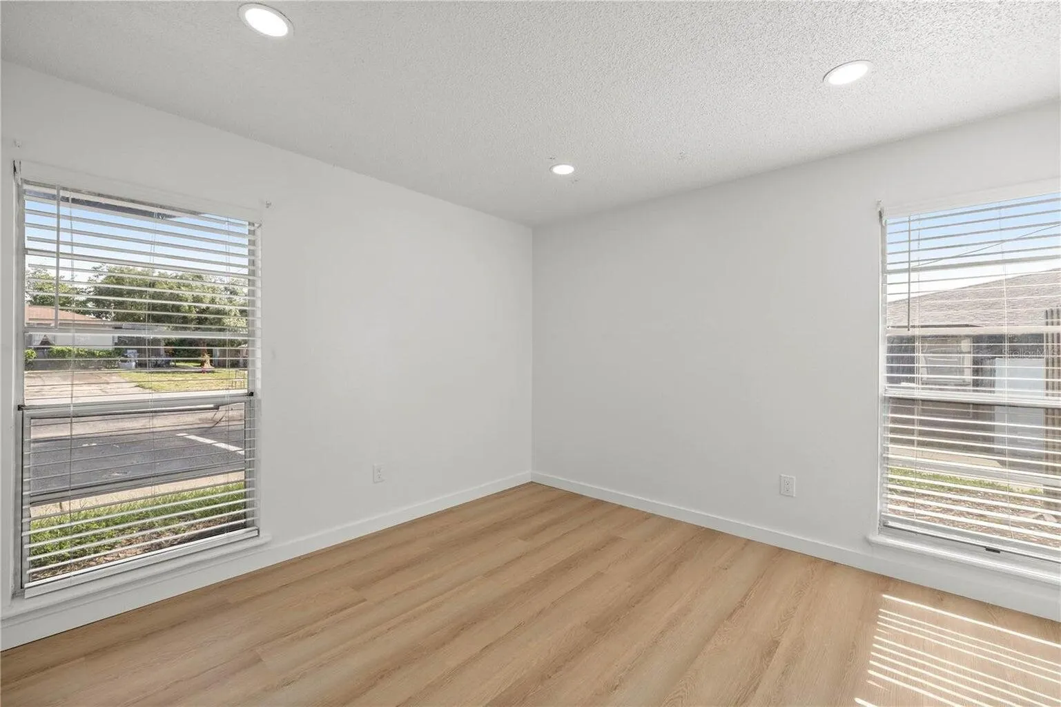 5425 SE 30th Place, #B