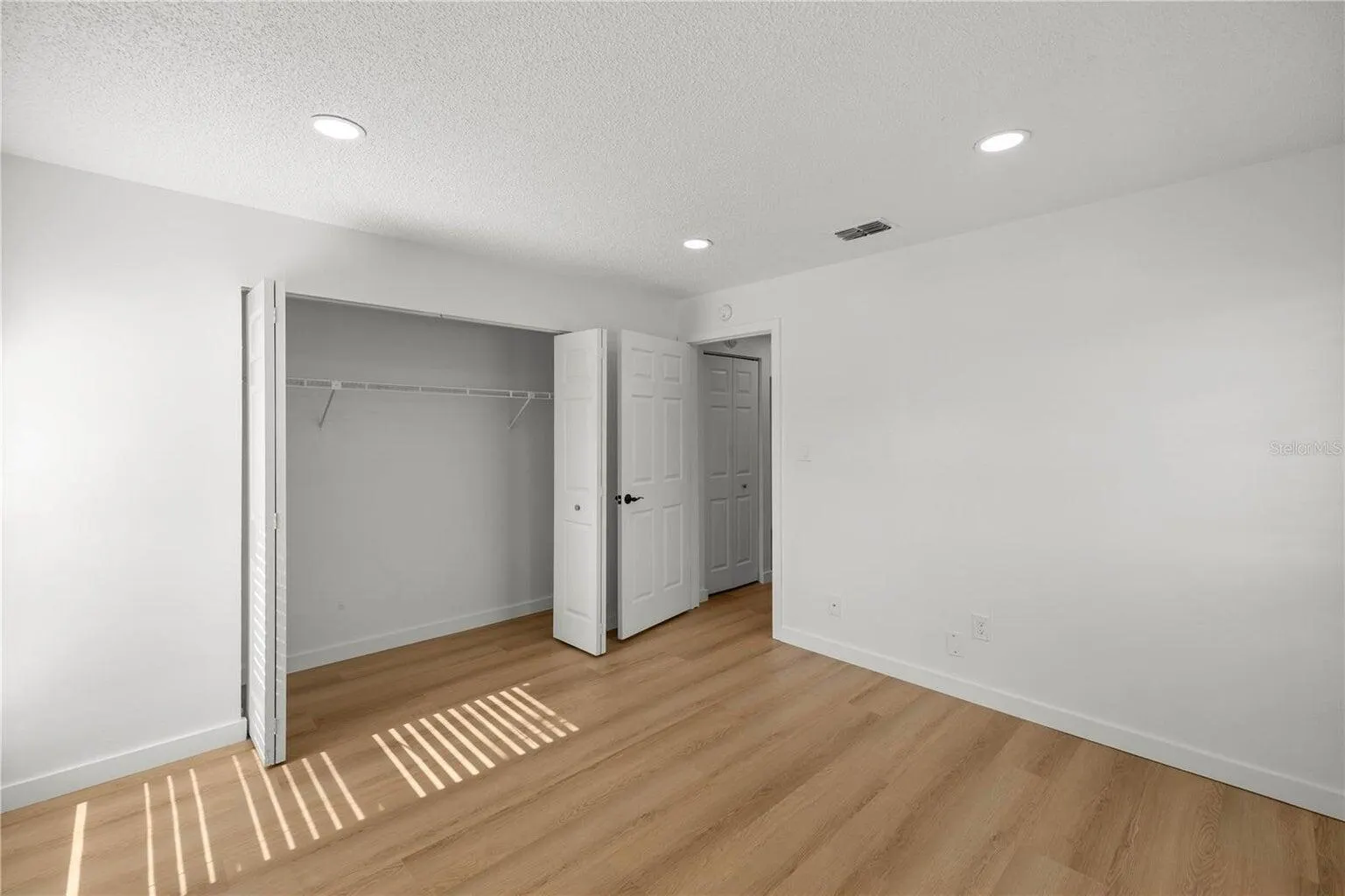 5425 SE 30th Place, #B