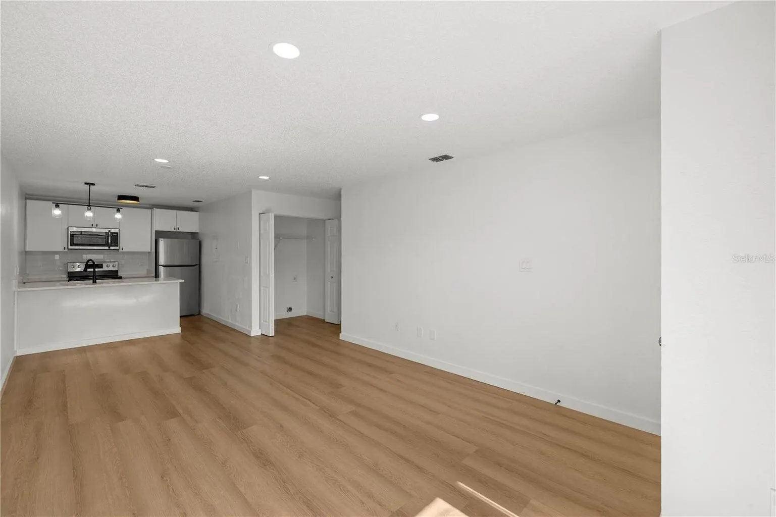 5425 SE 30th Place, #B