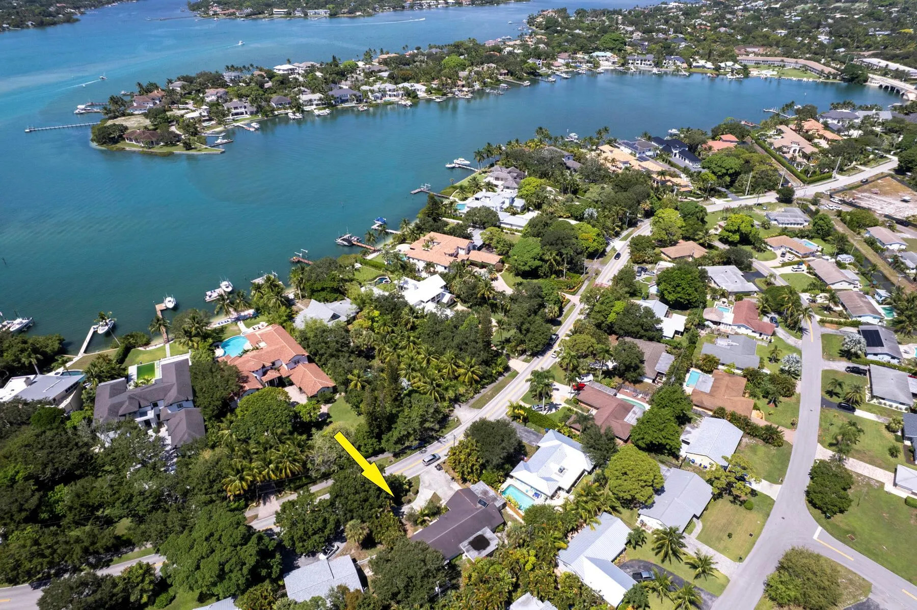 229 W Riverside Drive