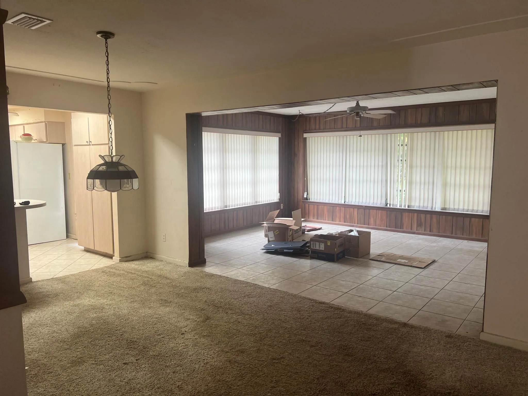 229 W Riverside Drive