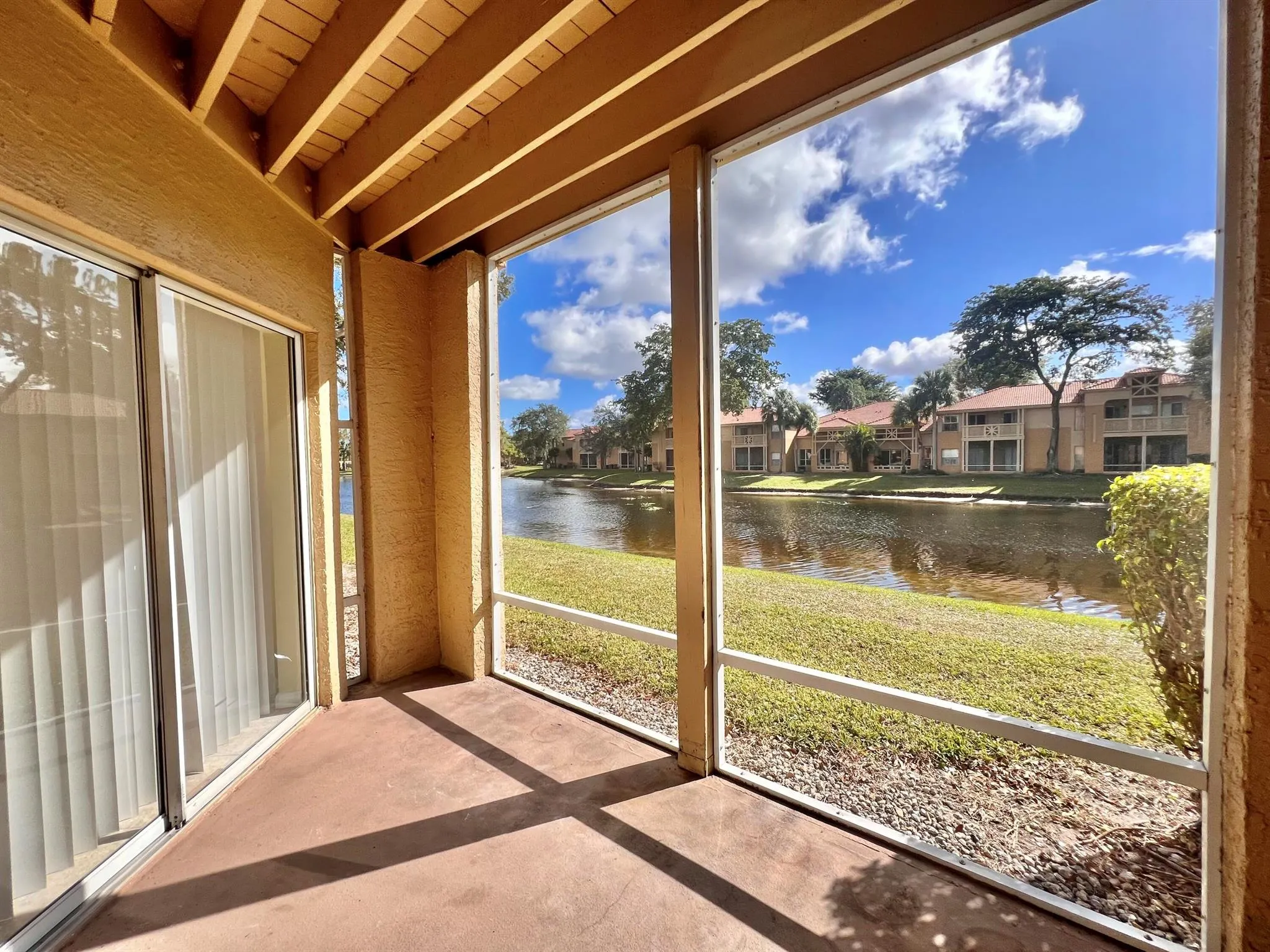 4855 Via Palm Lakes, #911