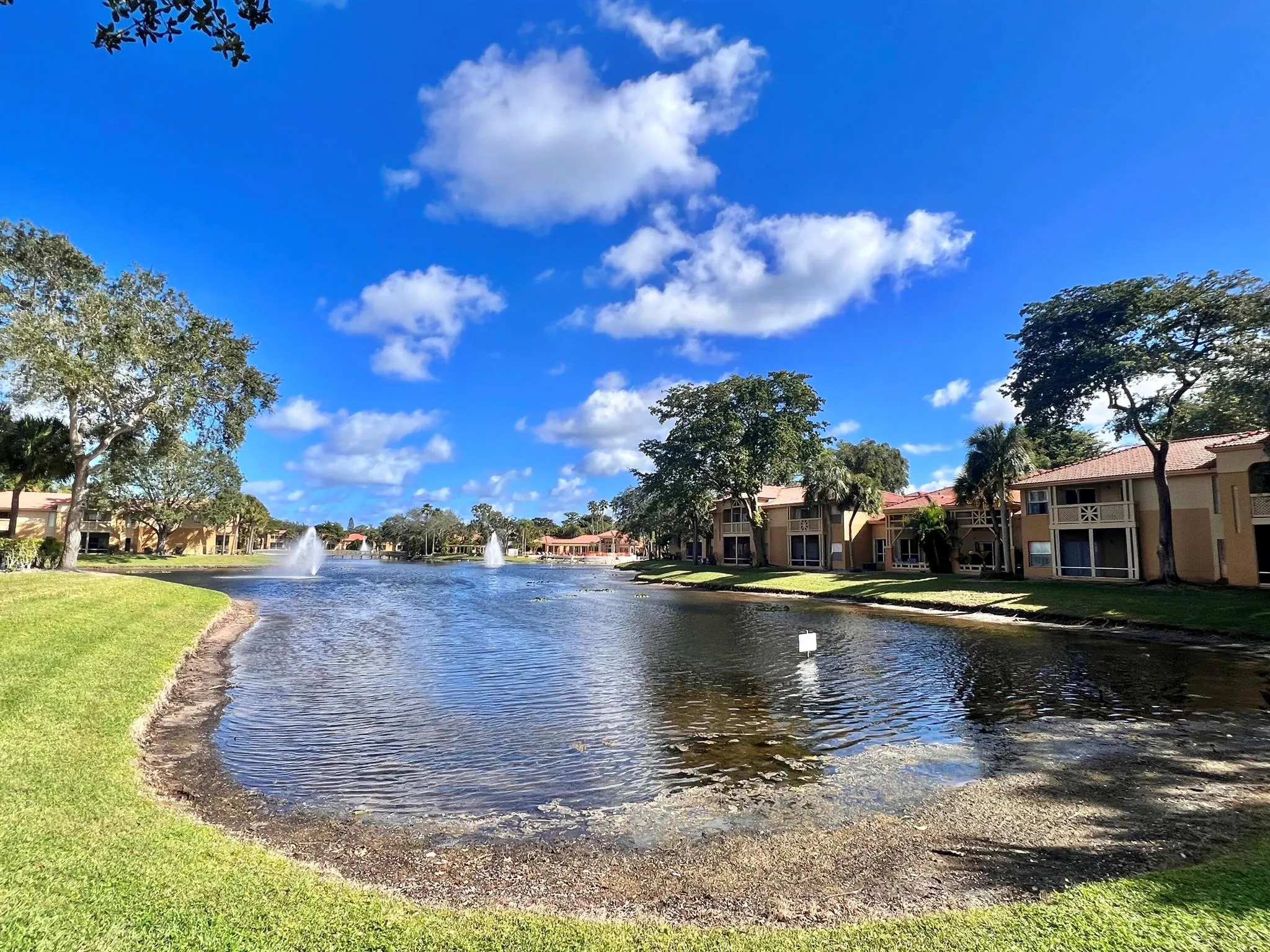 4855 Via Palm Lakes, #911