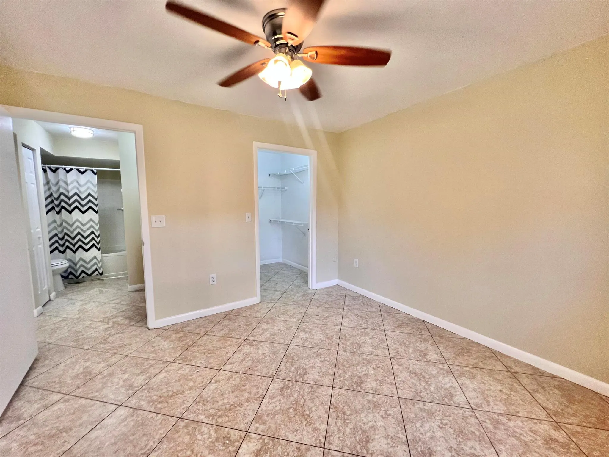 4855 Via Palm Lakes, #911
