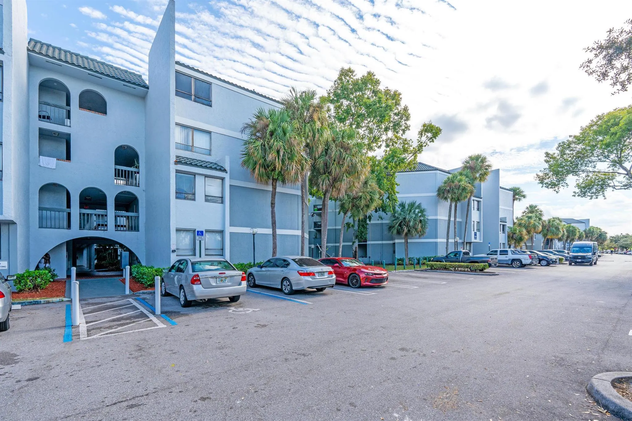 2000 N Congress Avenue, #406