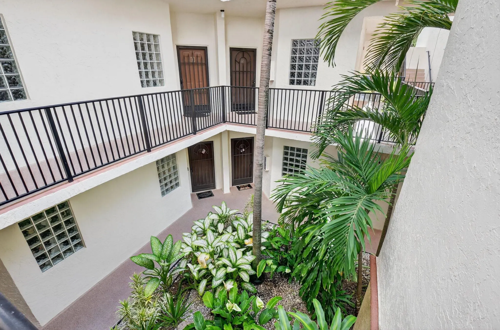 5099 Splendido Court, #J