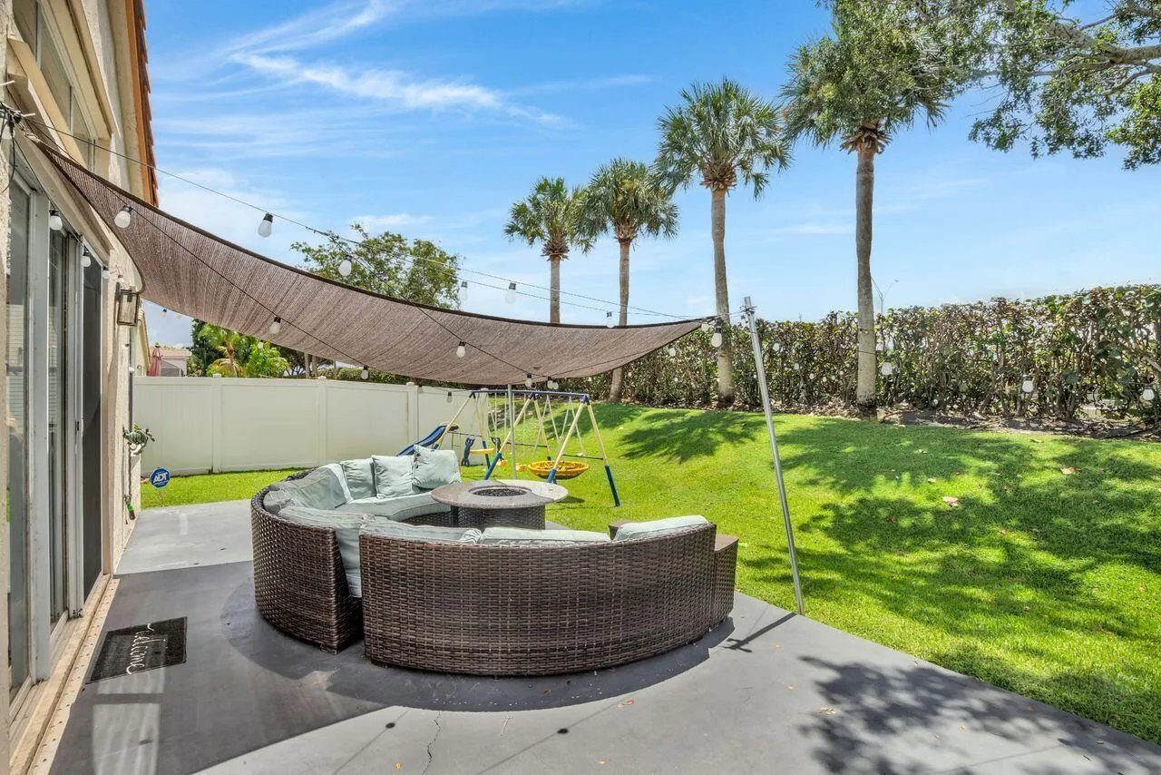 7654 Rockport Circle Circle