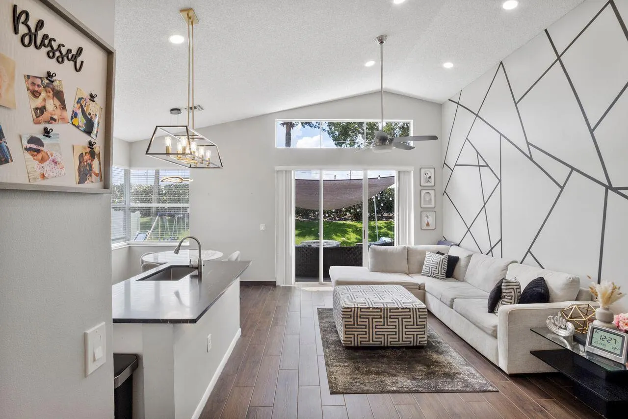 7654 Rockport Circle Circle