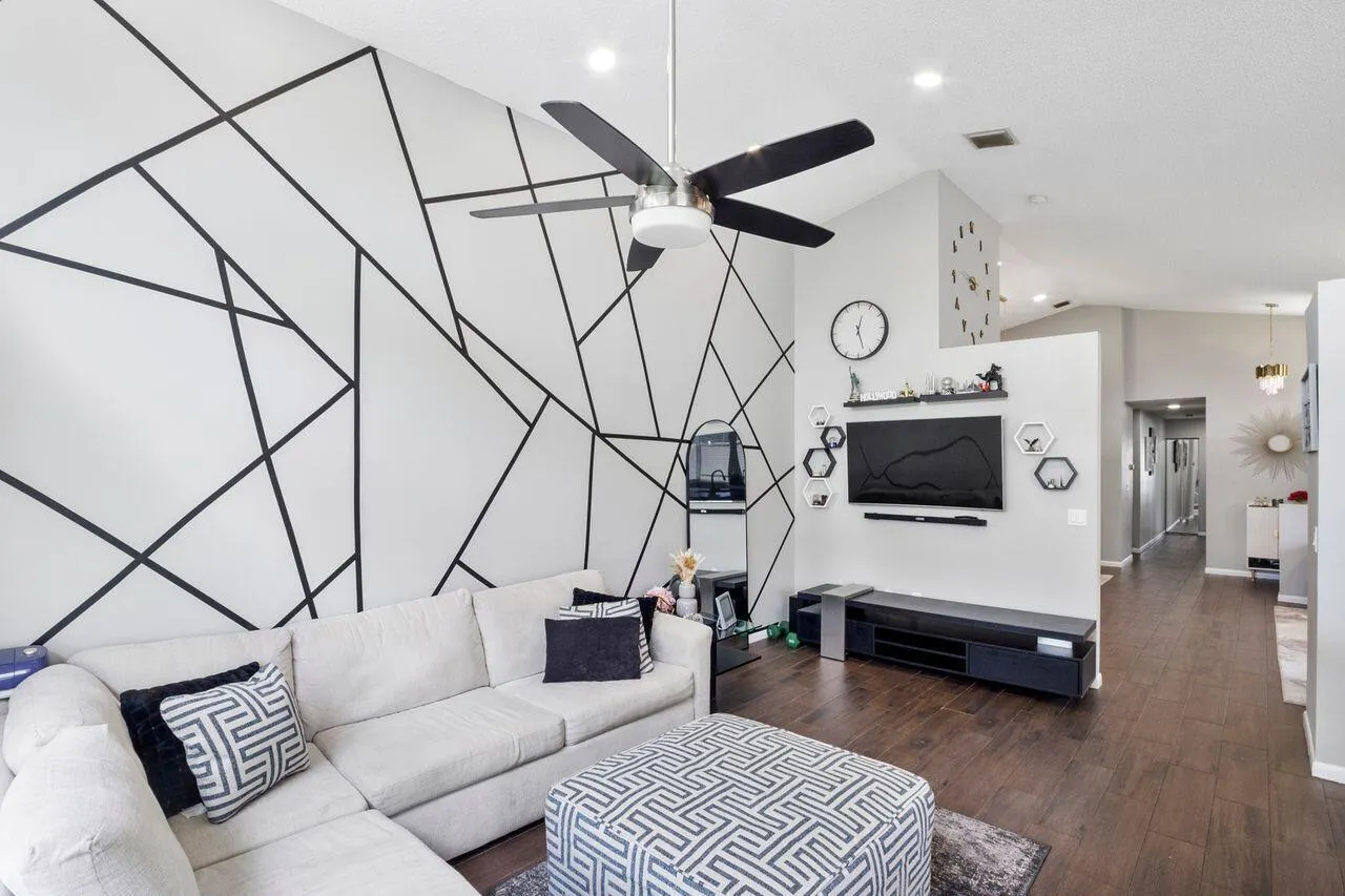7654 Rockport Circle Circle