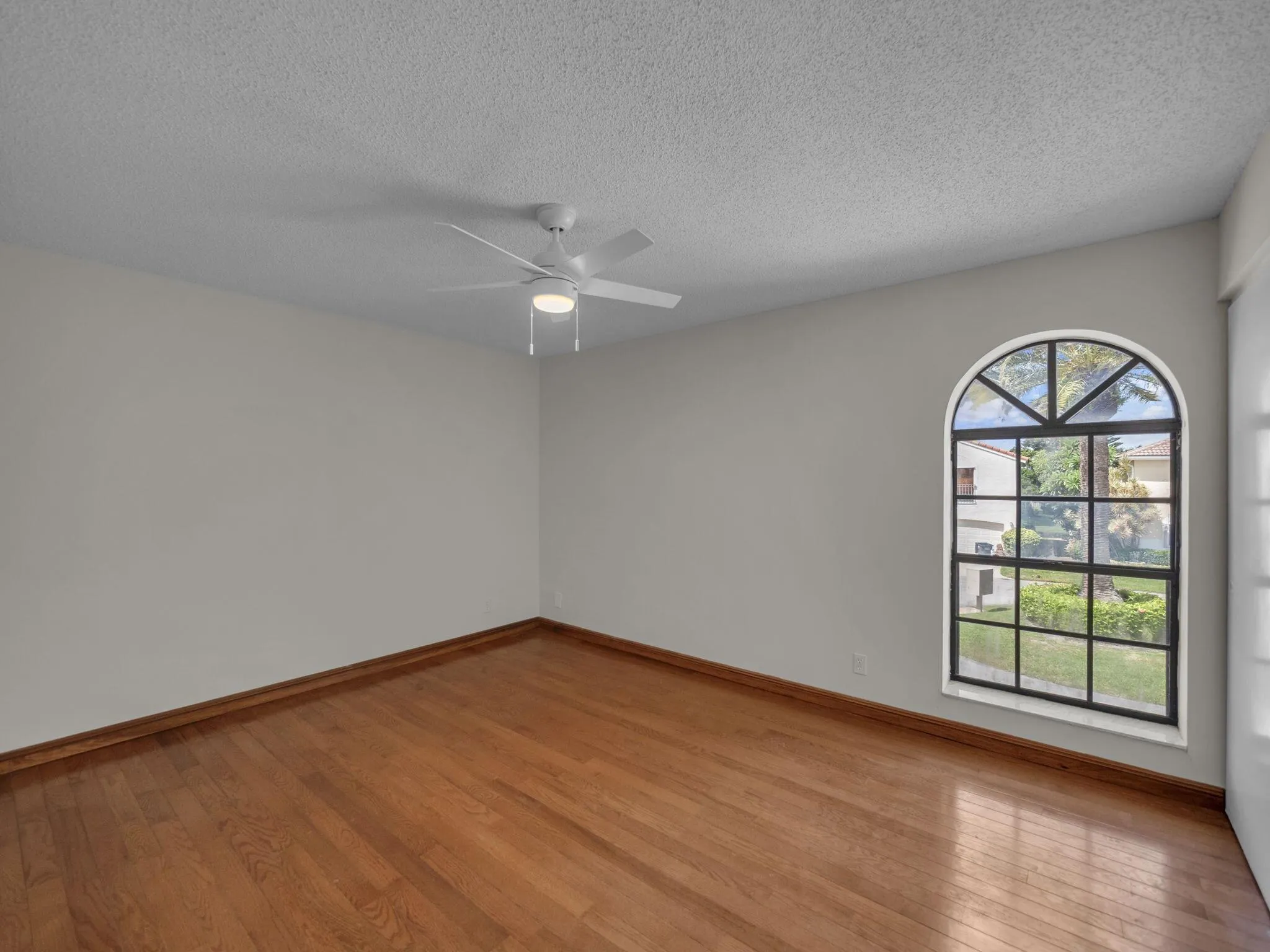 1744 Shoreside Circle