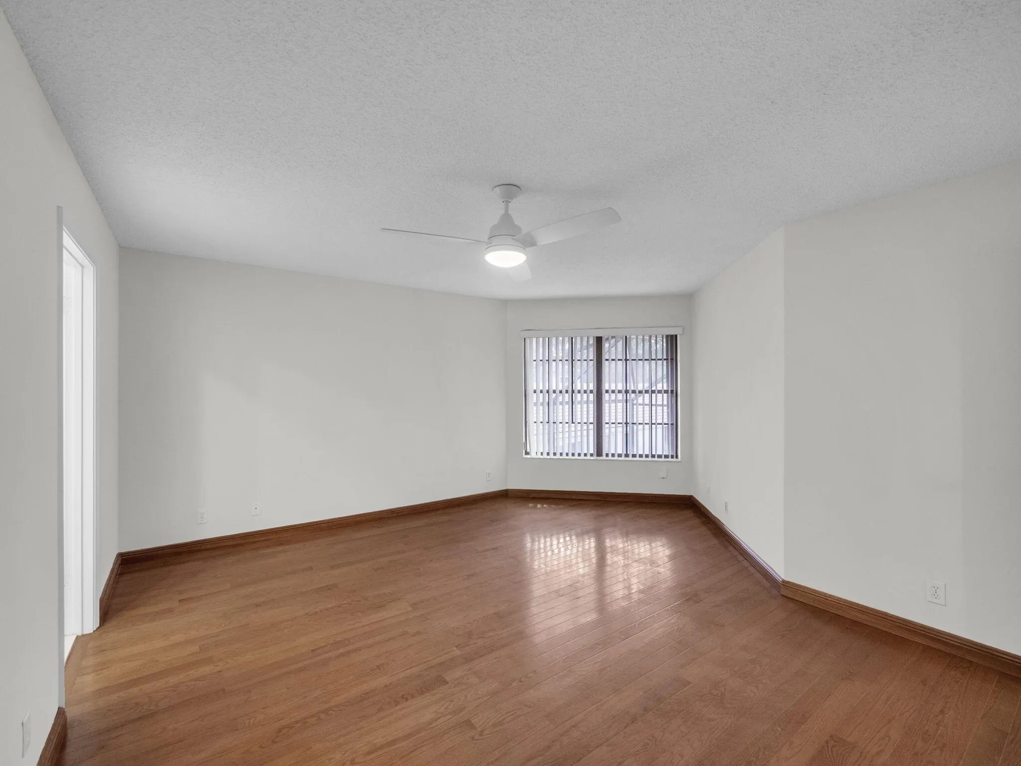 1744 Shoreside Circle