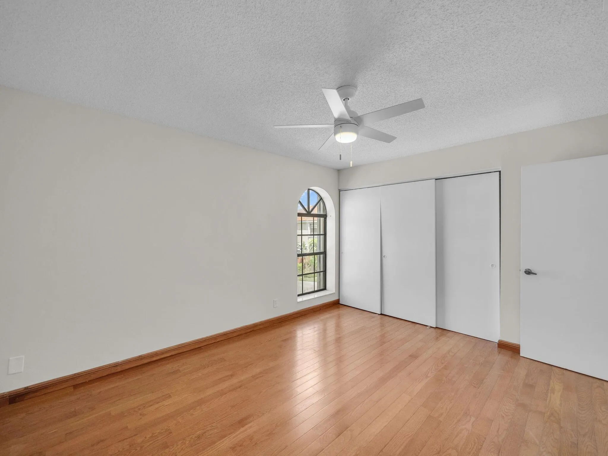 1744 Shoreside Circle