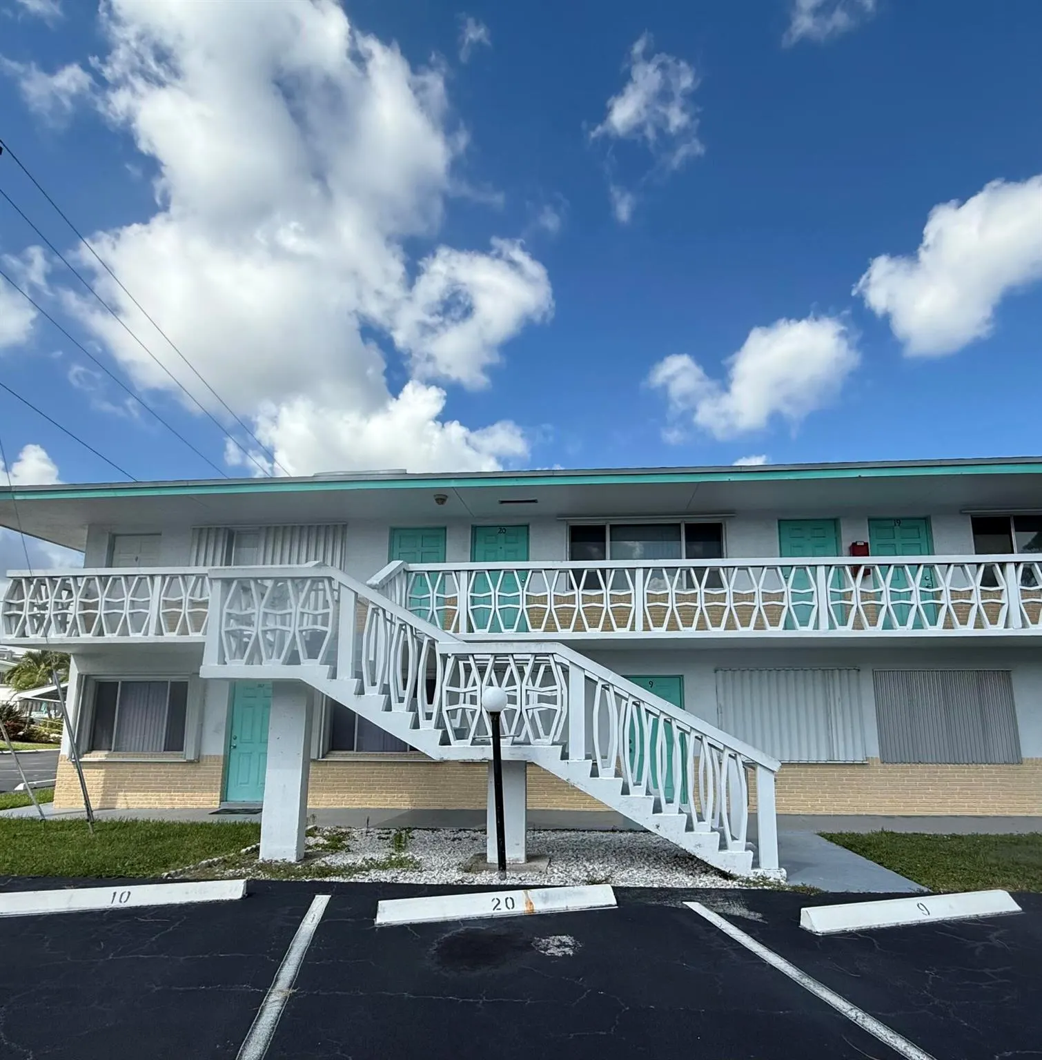 2102 Lake Osborne 20 Drive, #20
