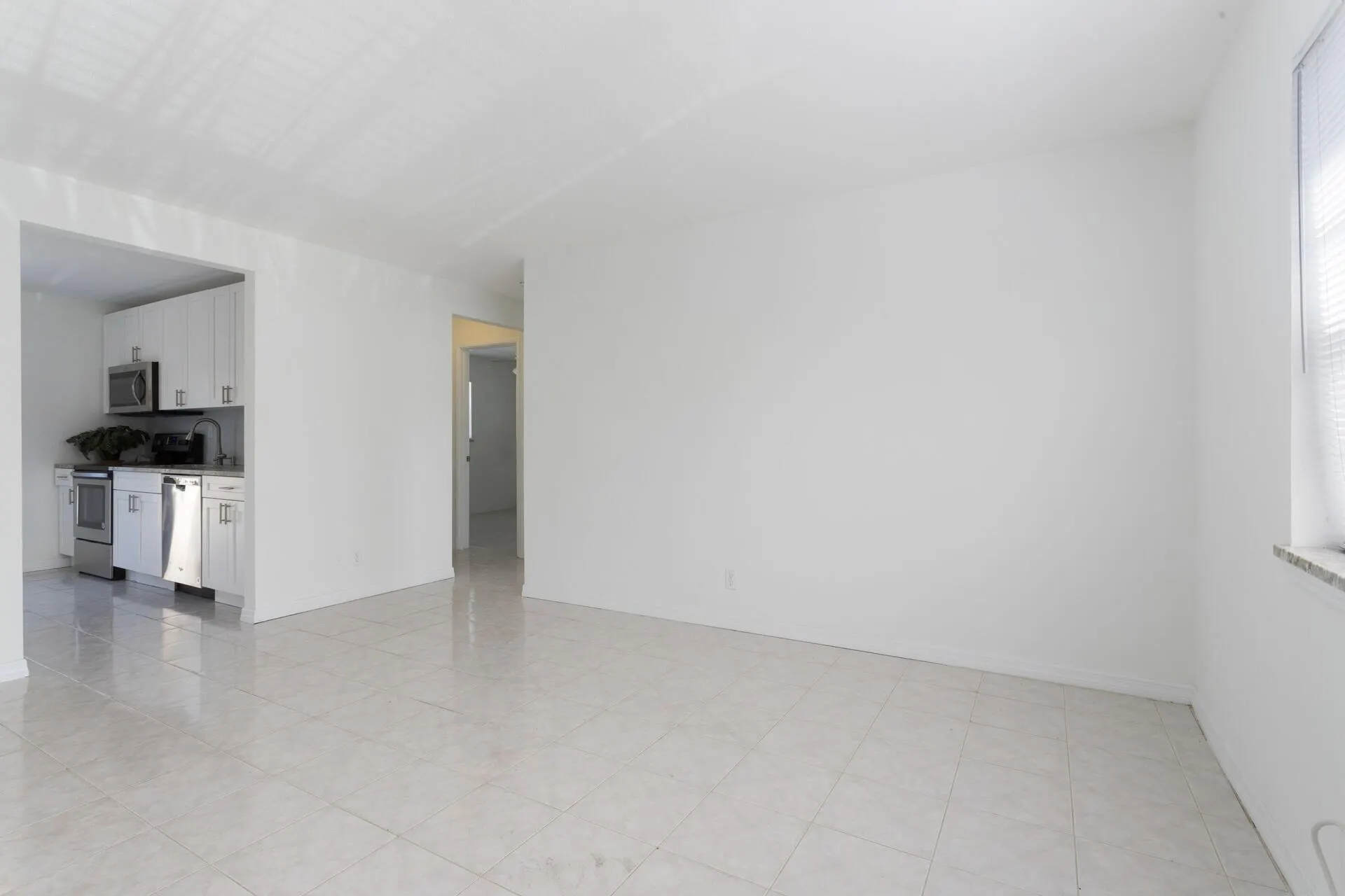 216 S Ocean Breeze, ##1 Poolside