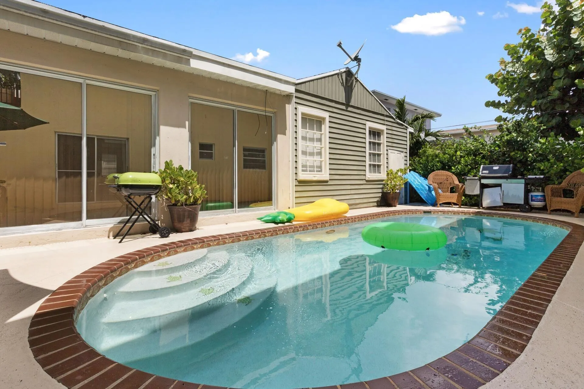 216 S Ocean Breeze, ##1 Poolside