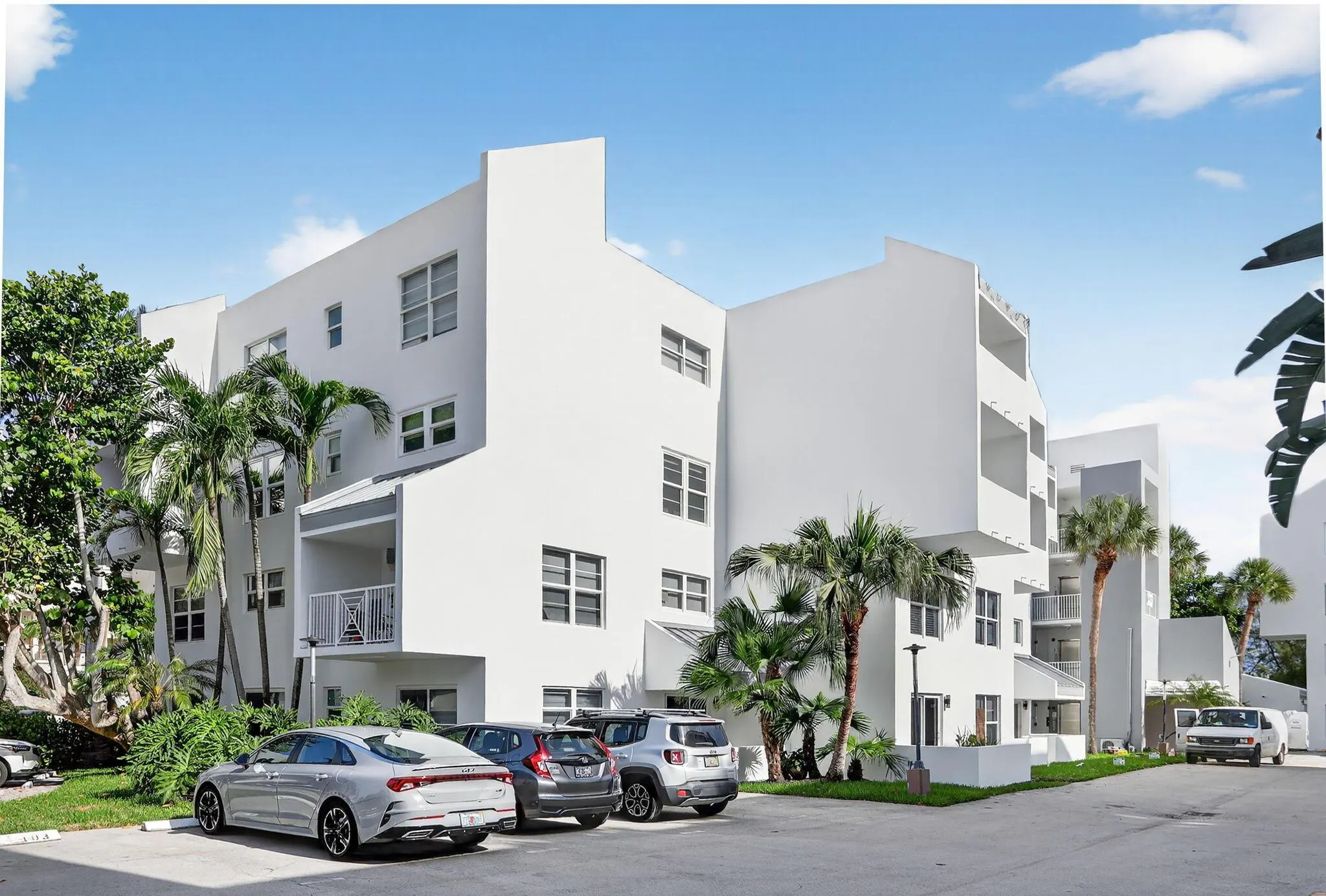 2870 NE 14th St Causeway, #308c