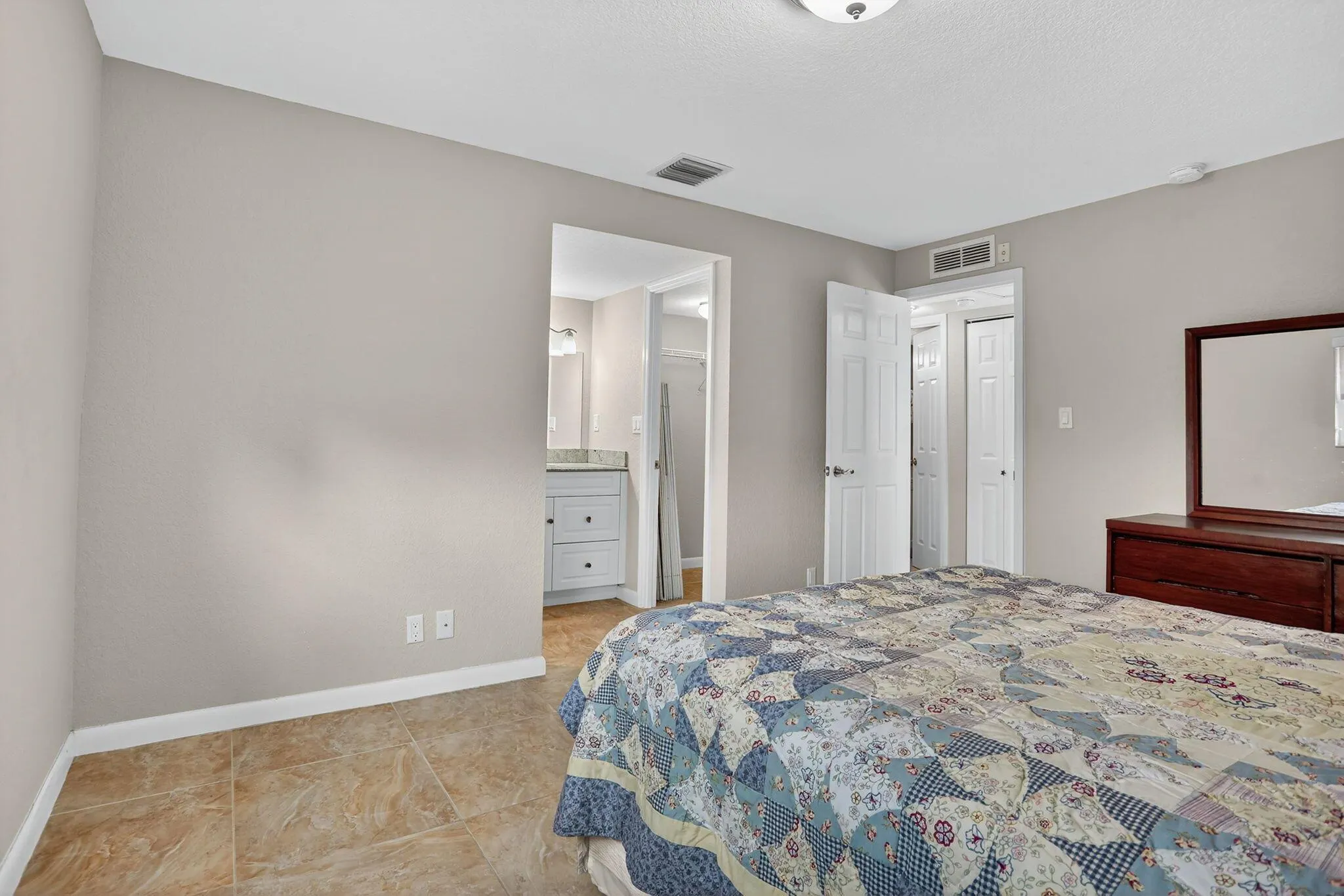 2870 NE 14th St Causeway, #308c
