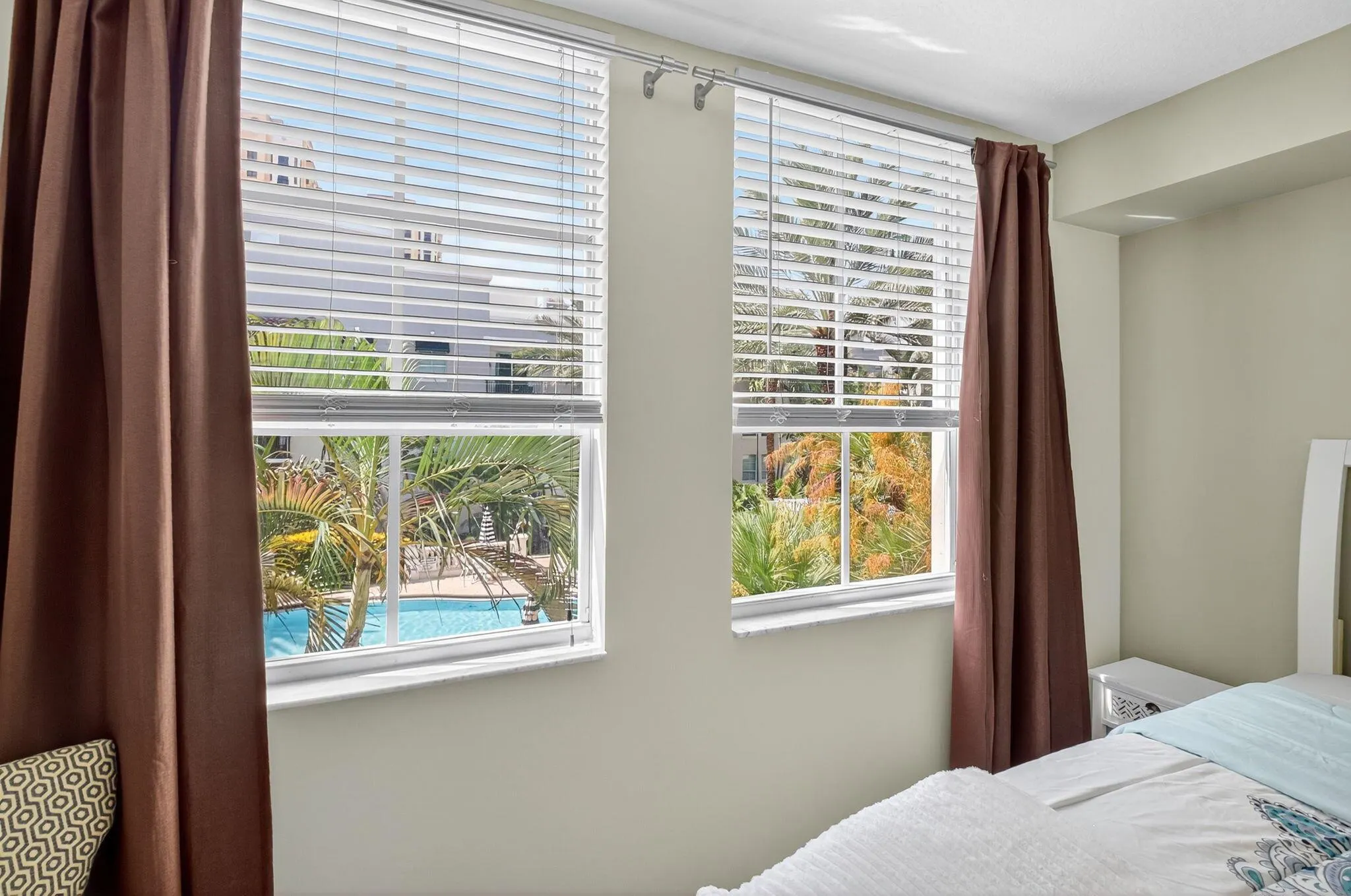 600 S Dixie Highway, #710