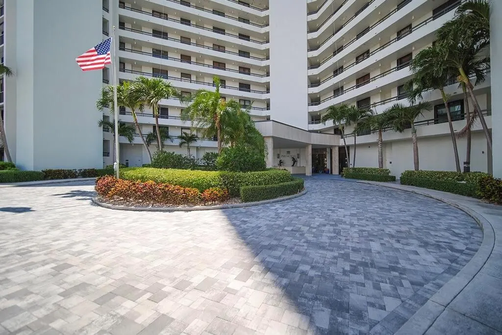 9650 S Ocean Drive, #608