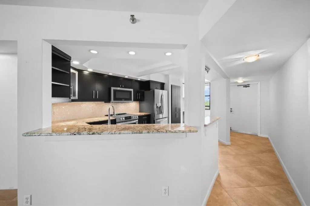 9650 S Ocean Drive, #608