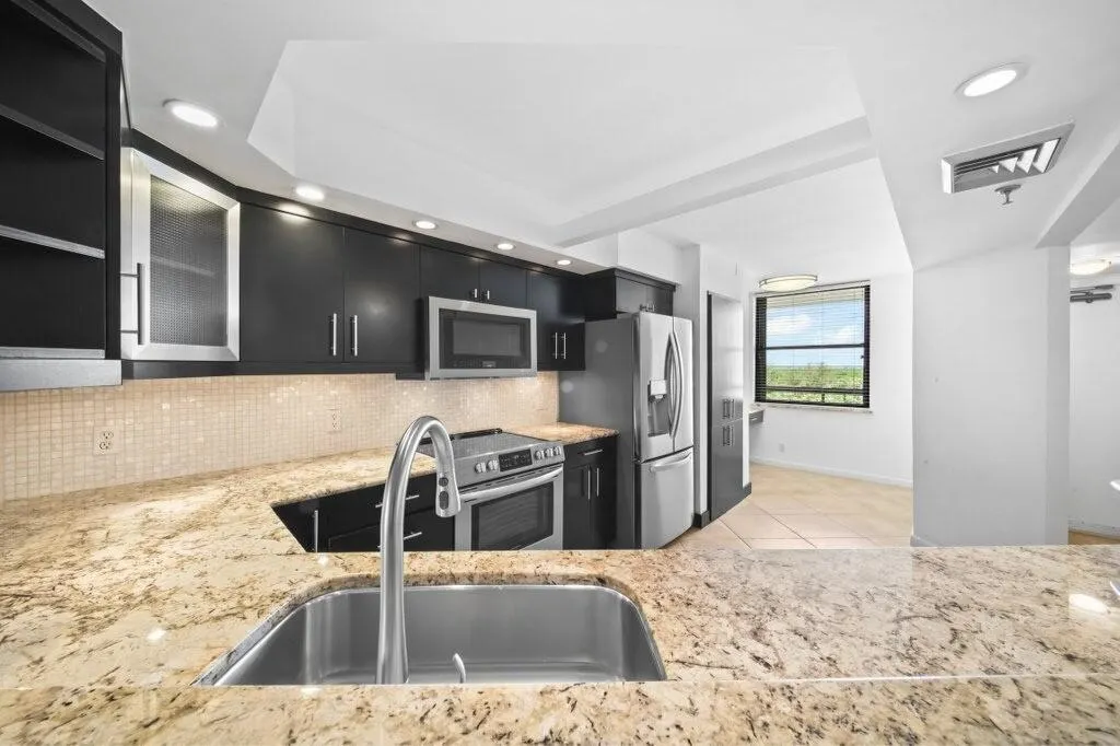 9650 S Ocean Drive, #608