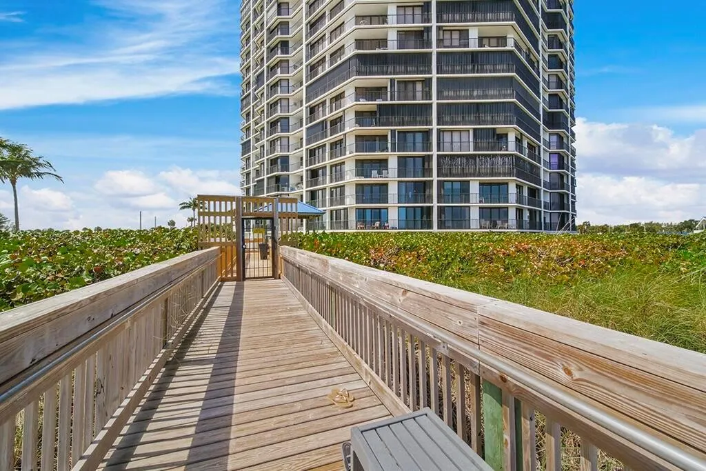 9650 S Ocean Drive, #608
