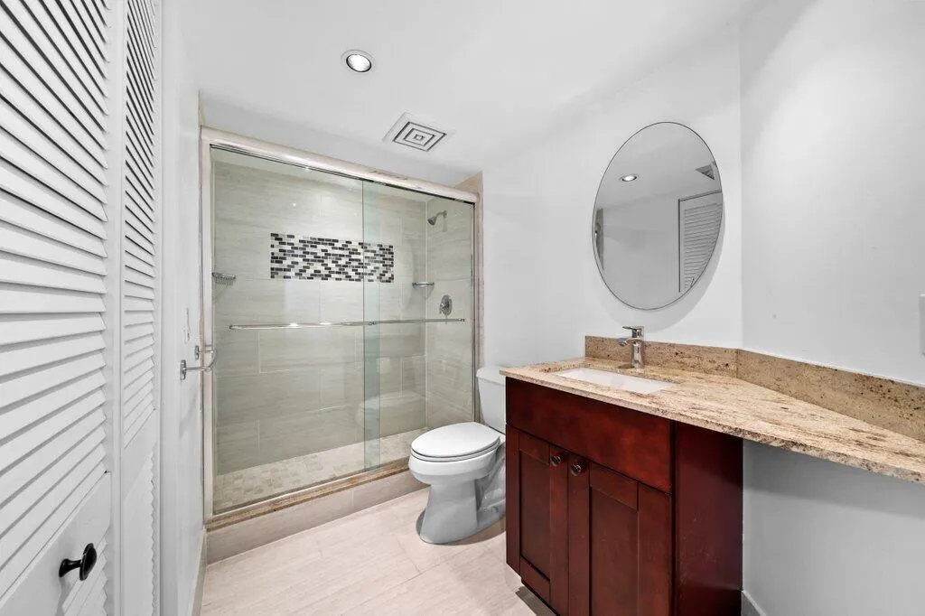 9650 S Ocean Drive, #608