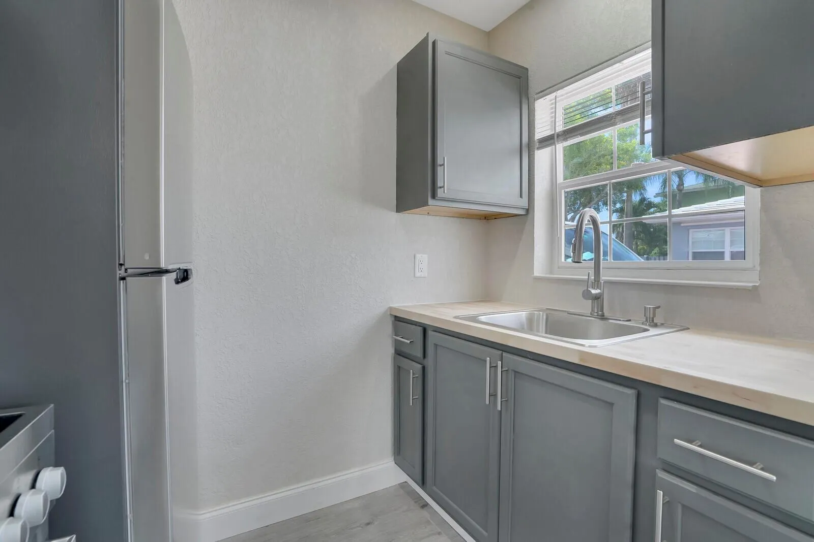 1001 S Federal Highway, #3