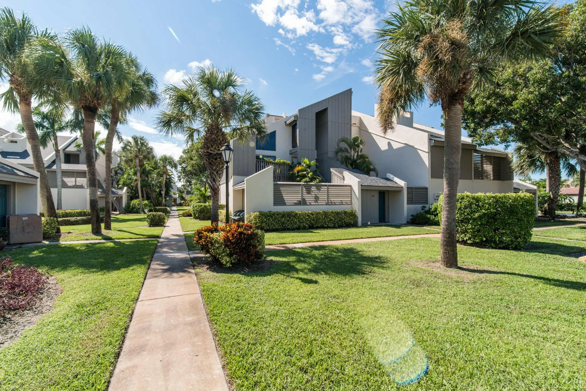 1605 S Us Highway 1, #3f