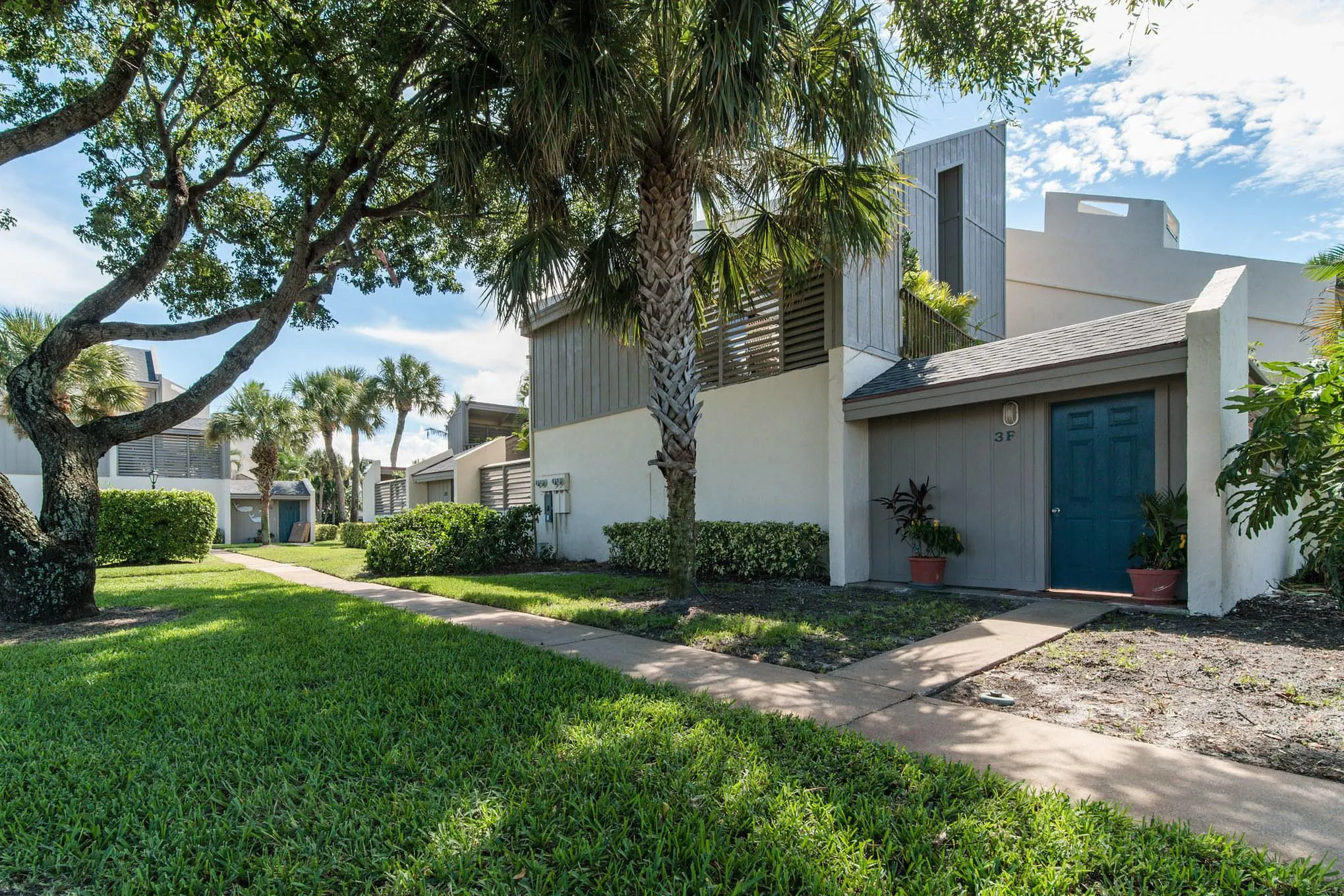 1605 S Us Highway 1, #3f