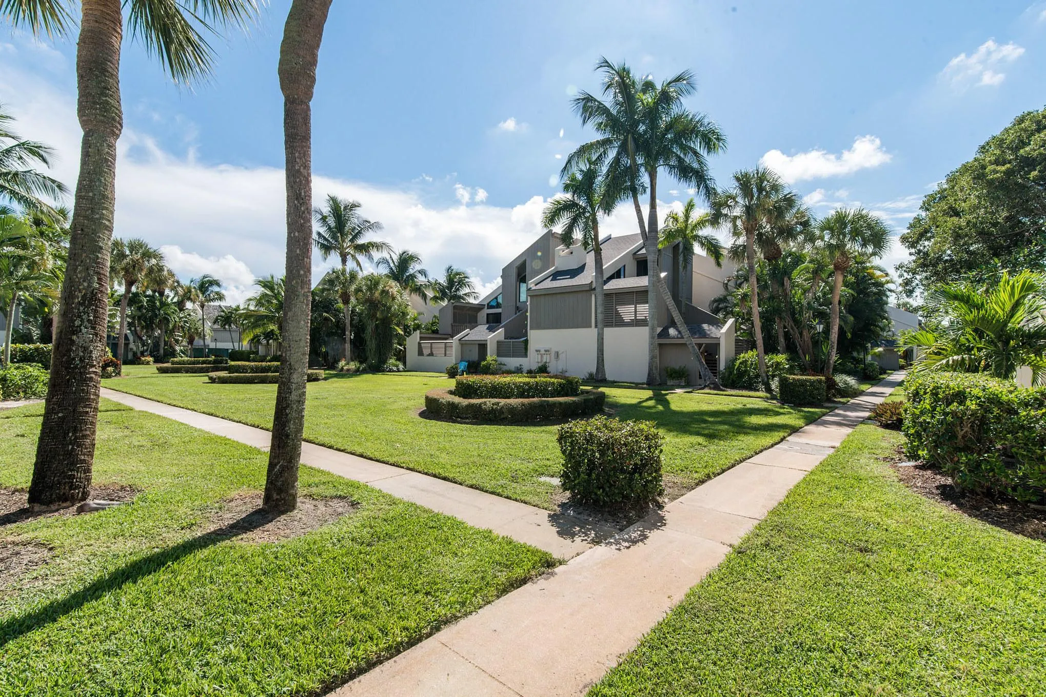 1605 S Us Highway 1, #3f