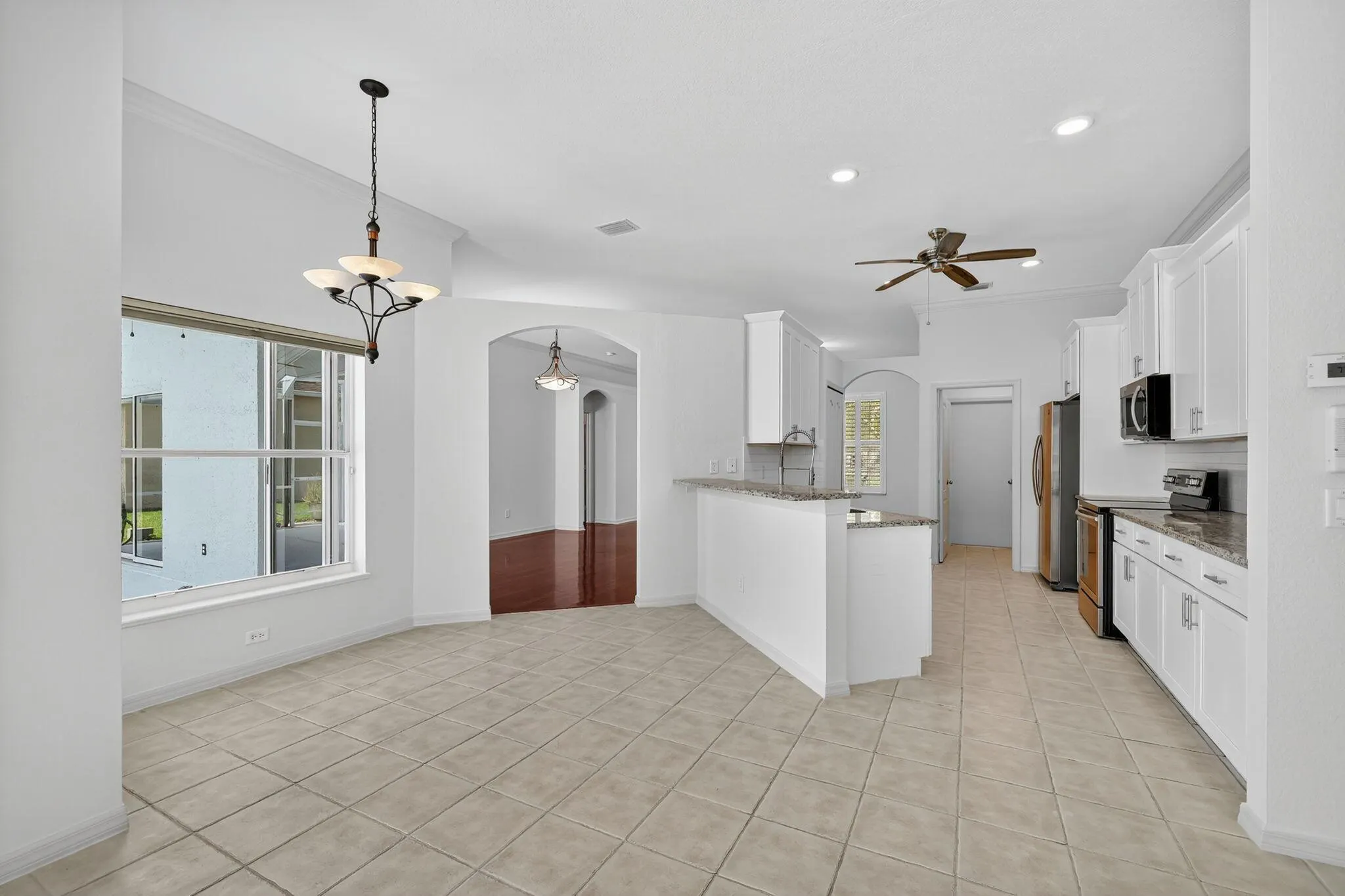 419 SW Sweetwater Trail