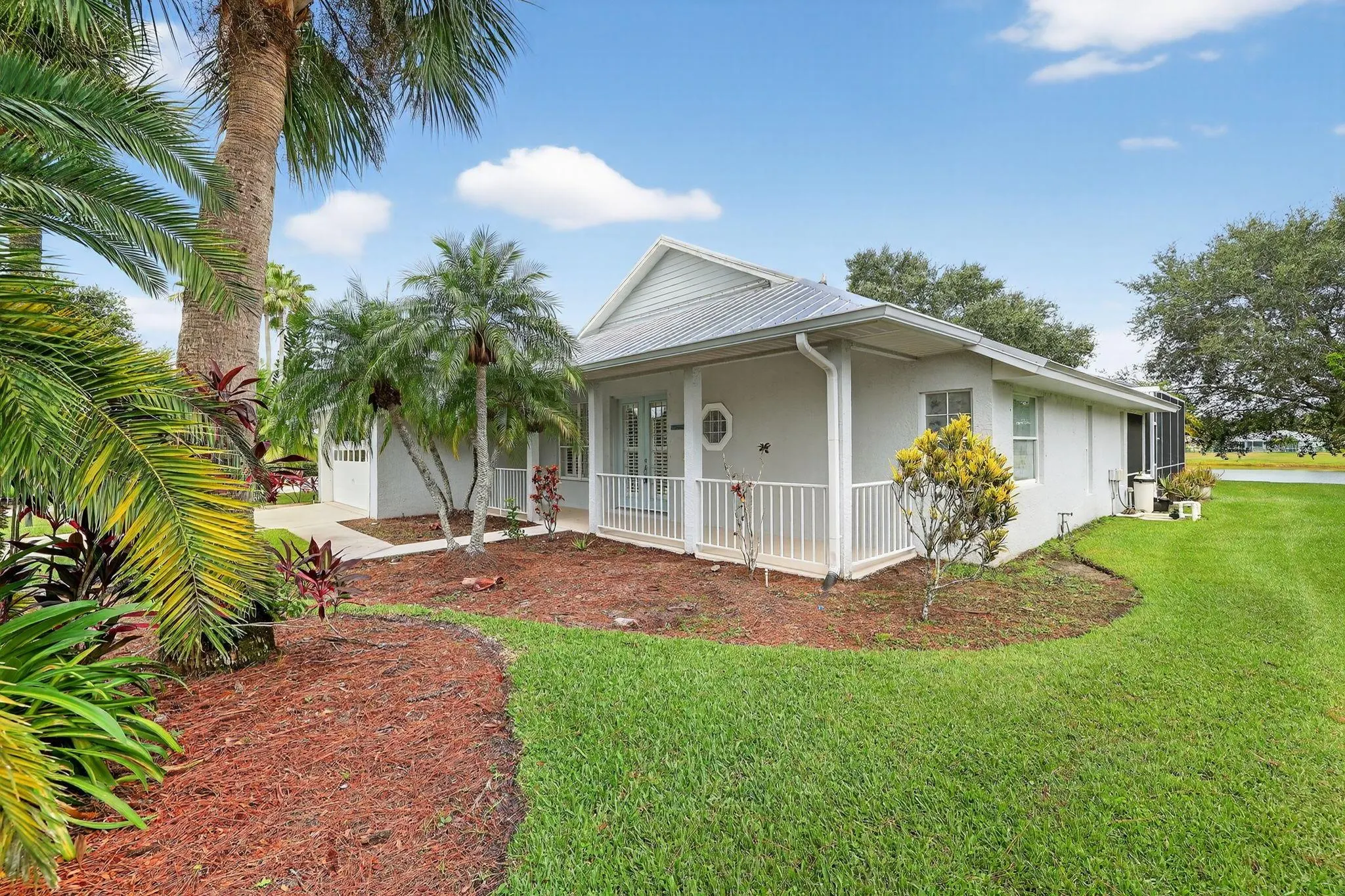 419 SW Sweetwater Trail