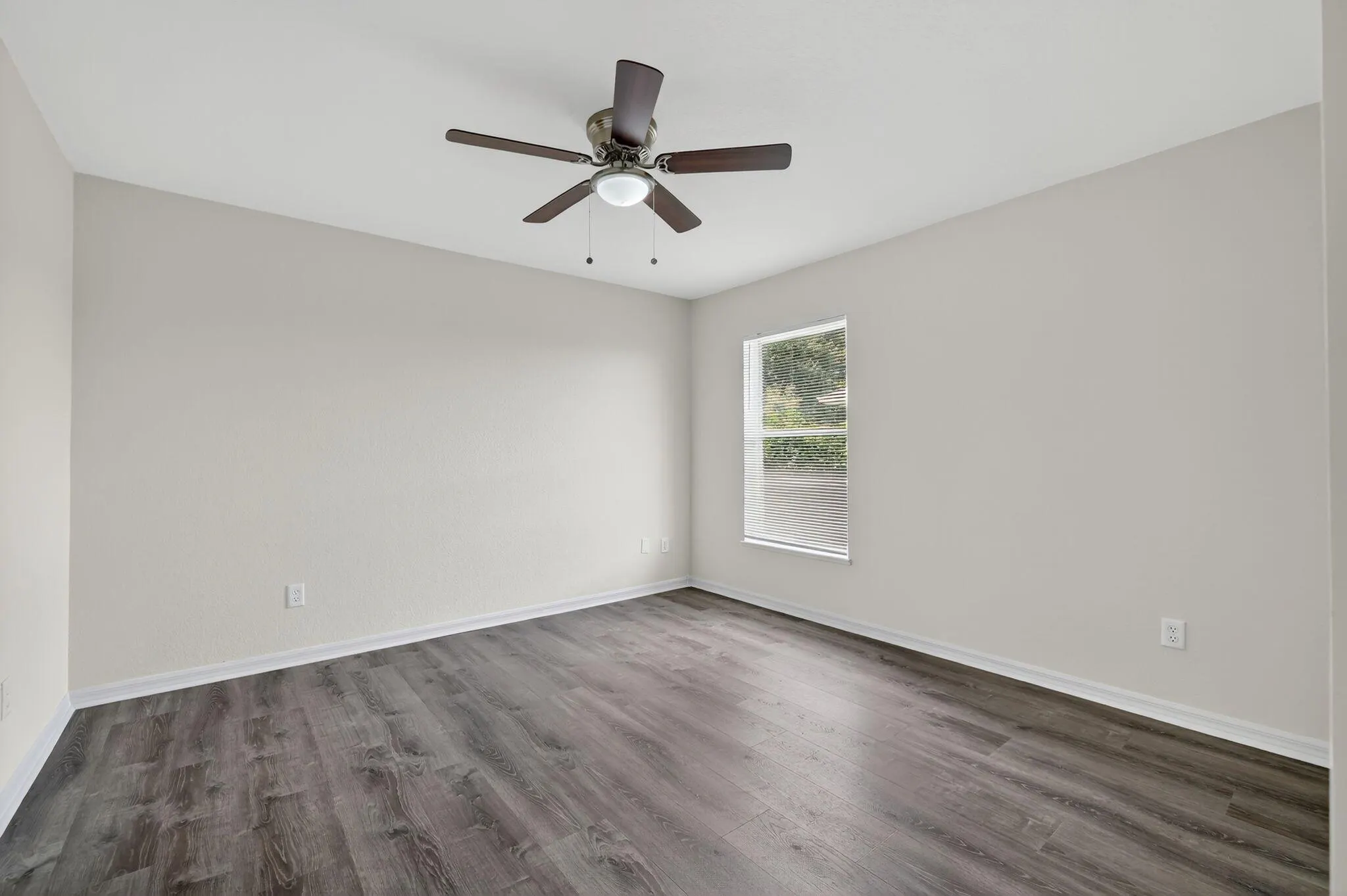 419 SW Sweetwater Trail