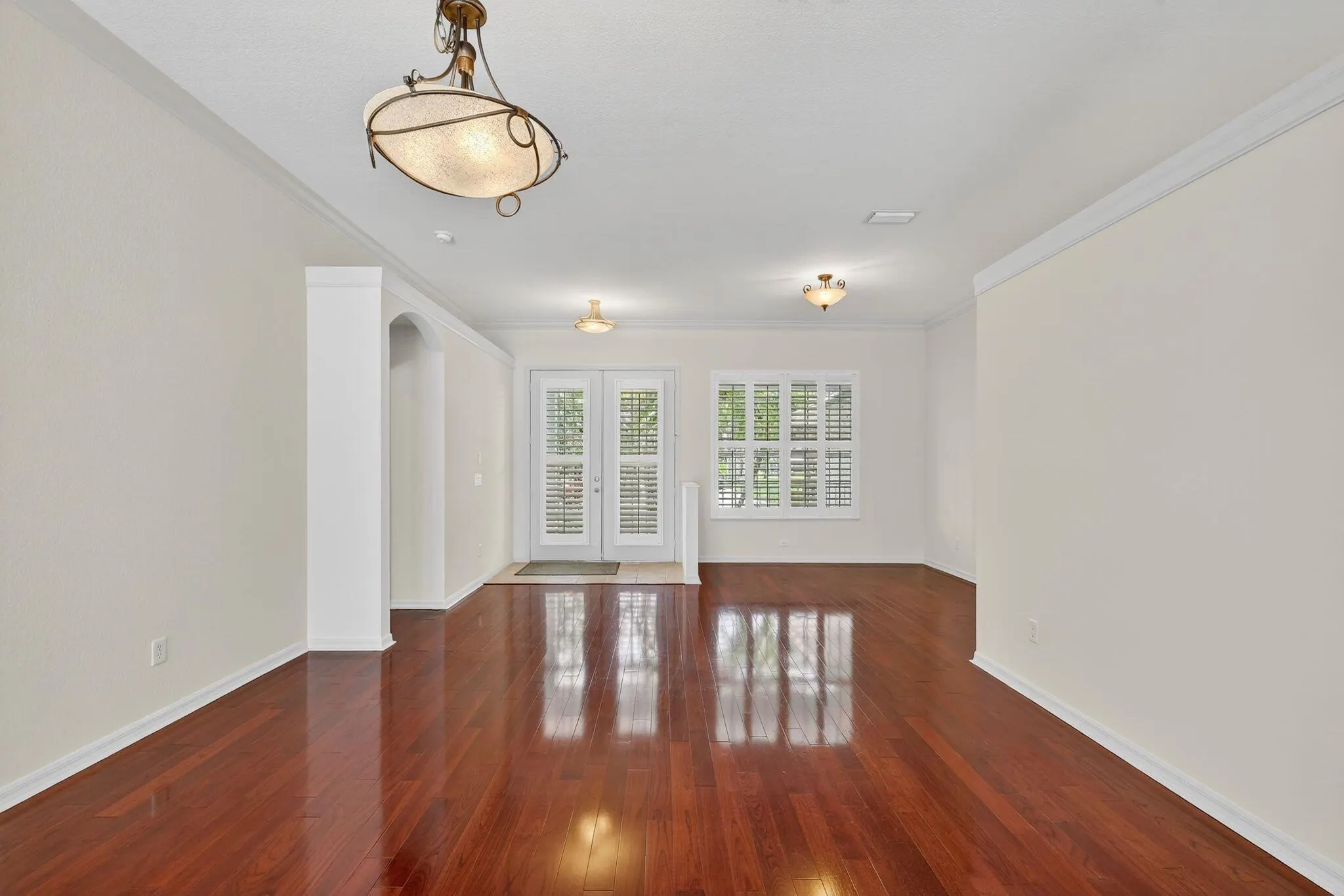 419 SW Sweetwater Trail