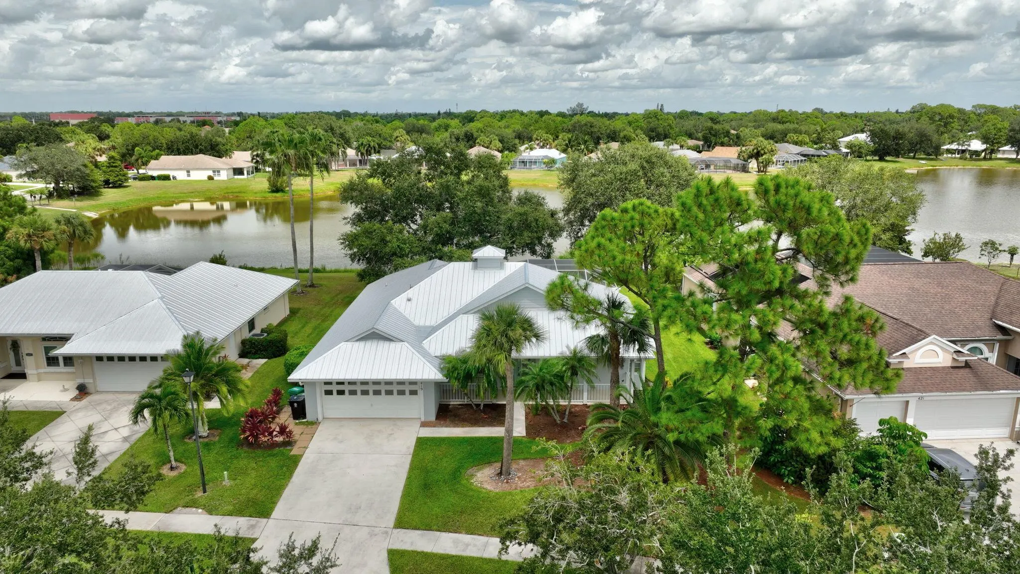 419 SW Sweetwater Trail