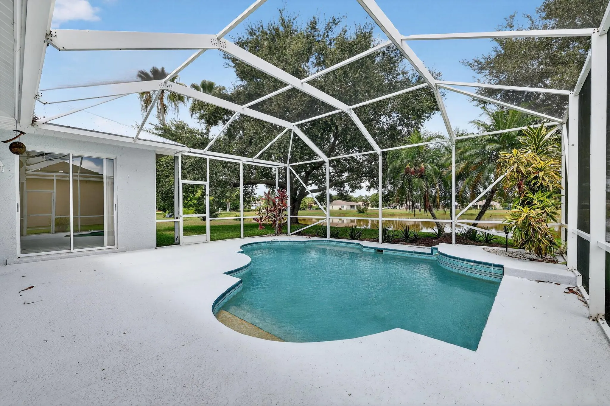 419 SW Sweetwater Trail
