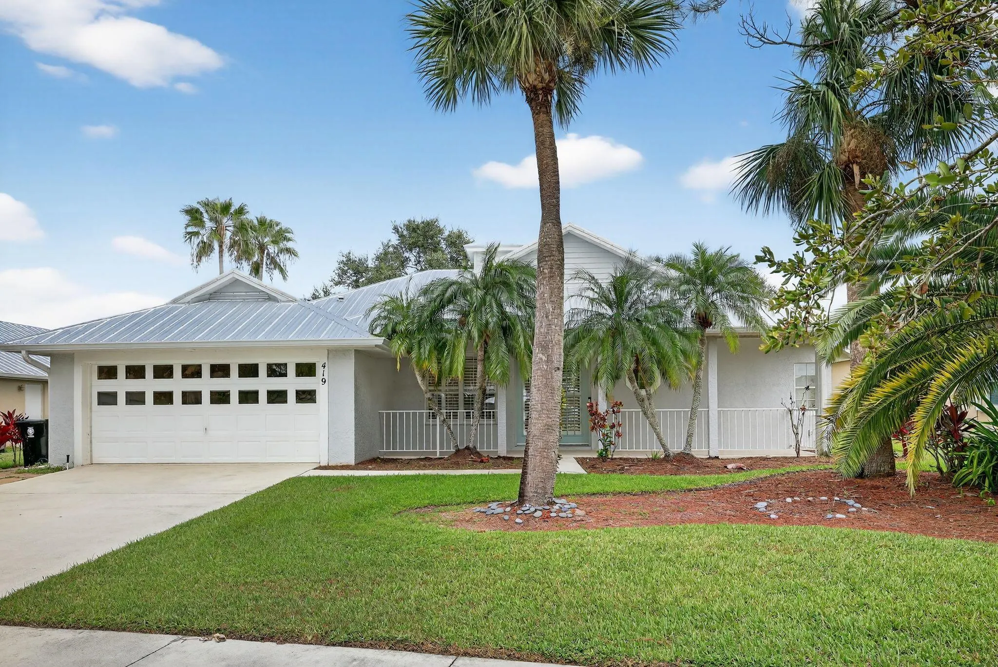 419 SW Sweetwater Trail