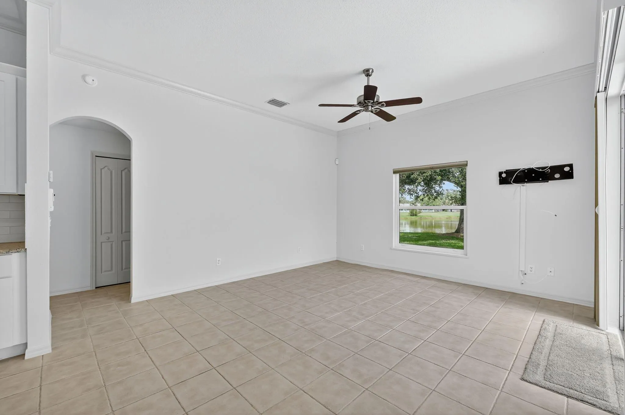 419 SW Sweetwater Trail