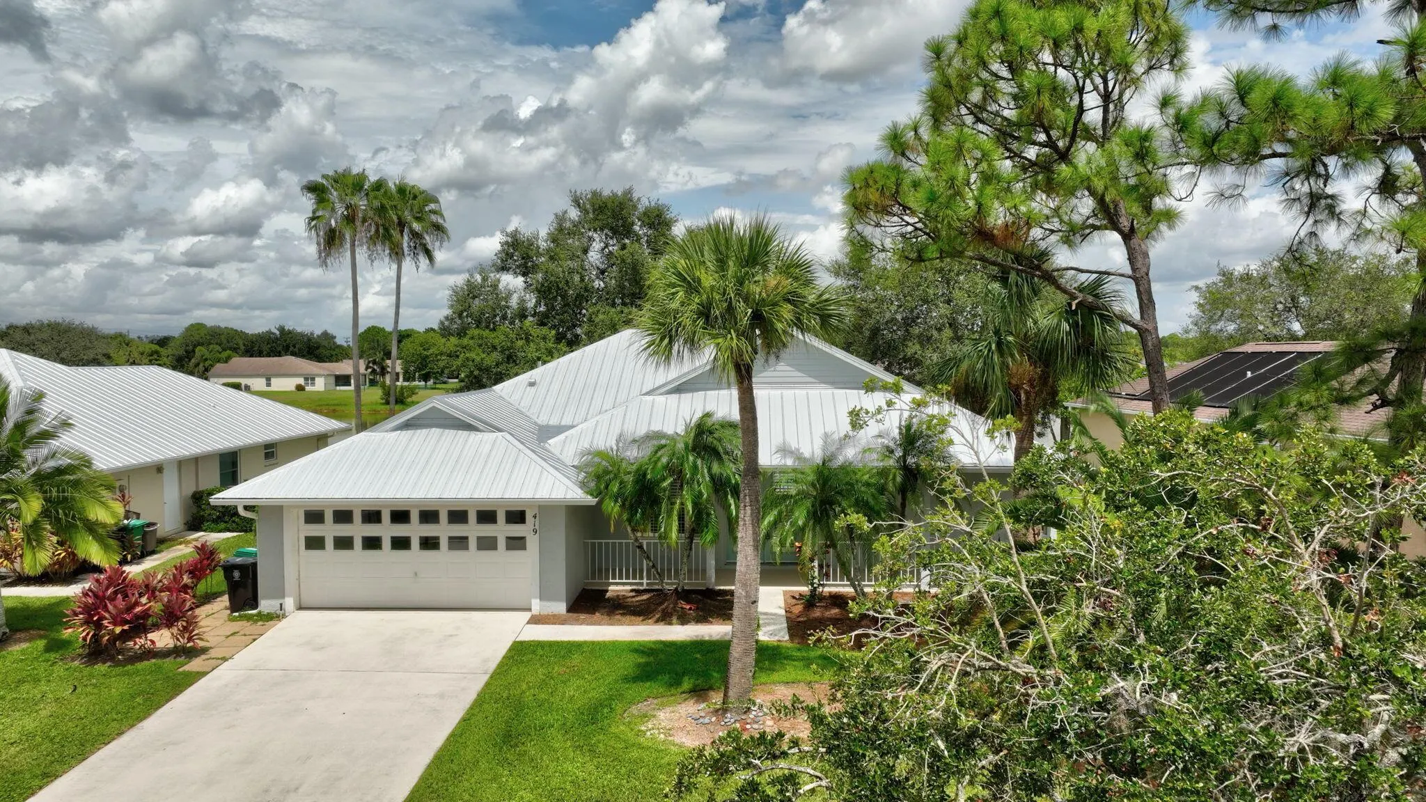 419 SW Sweetwater Trail