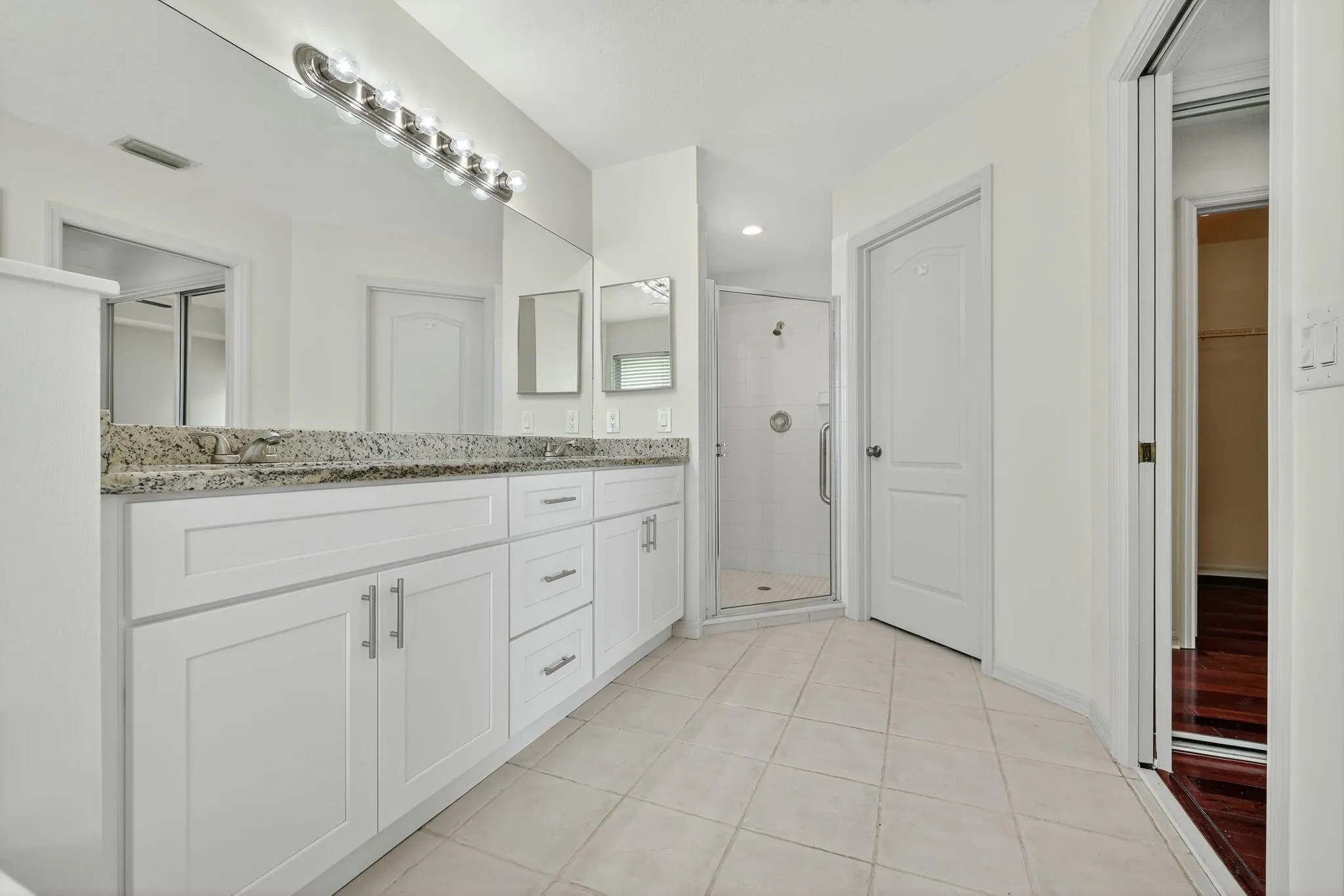 419 SW Sweetwater Trail