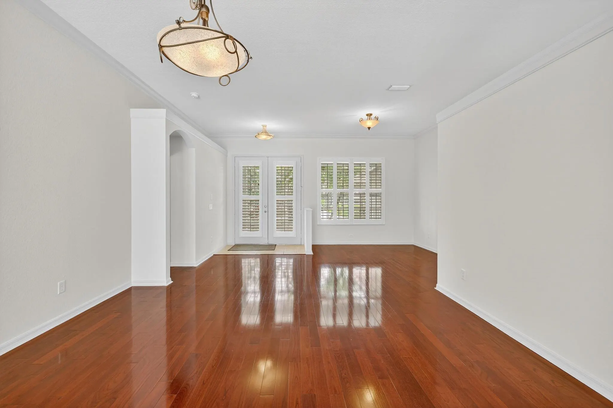 419 SW Sweetwater Trail